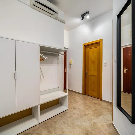Apartment Dohany By Stn