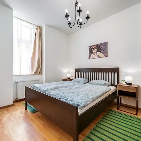 Dohany By Stn Apartment *